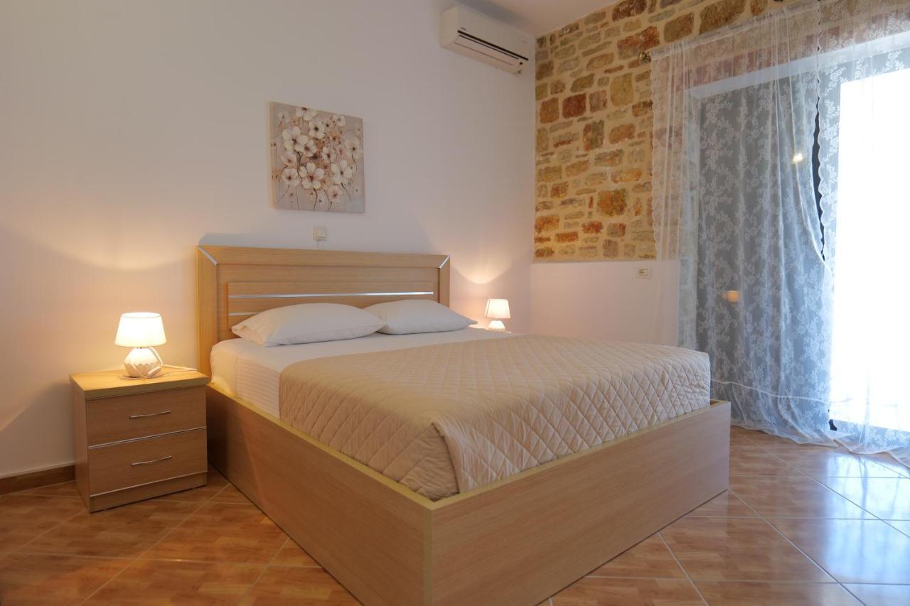 Sunset Villas Кепаро Екстериор снимка